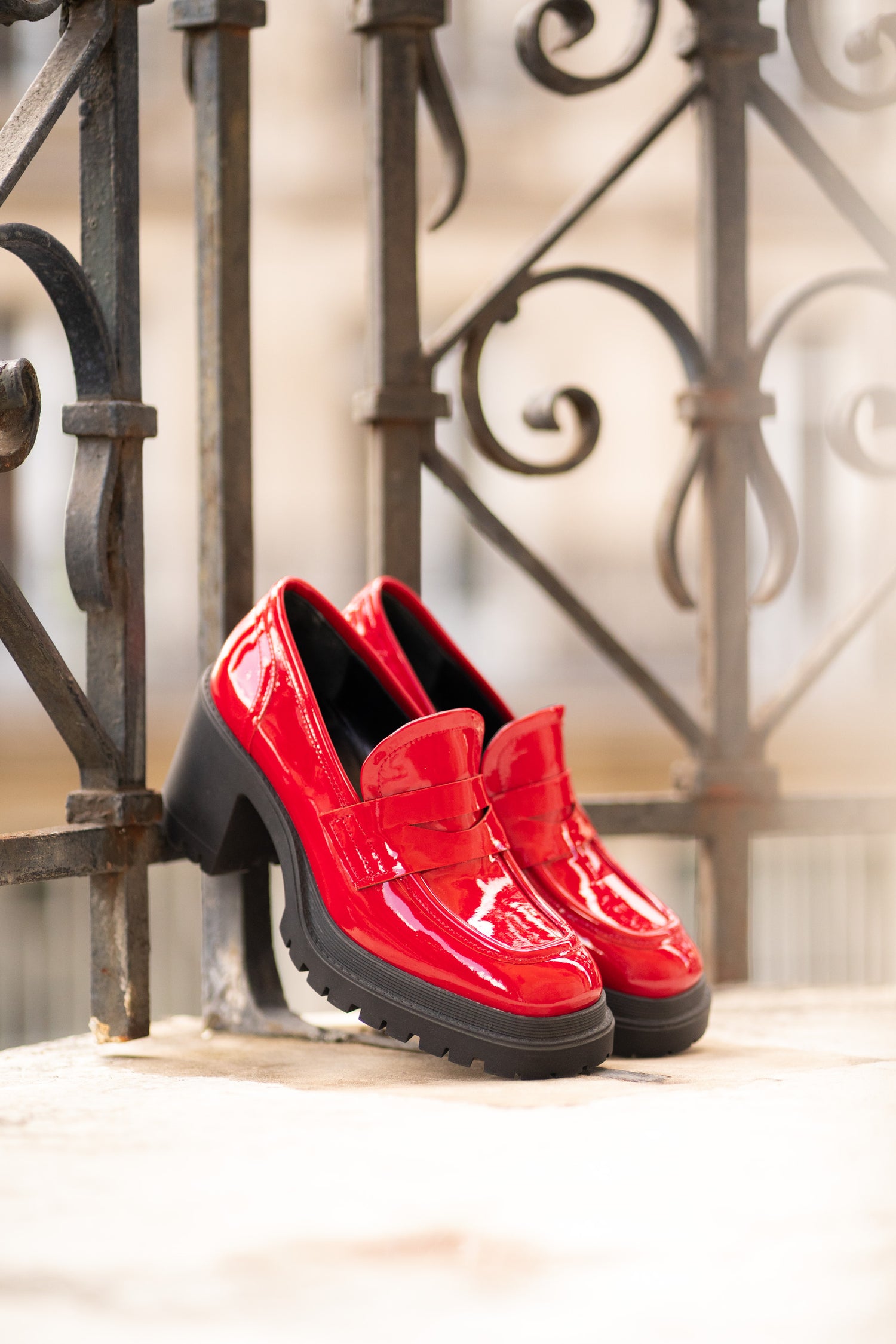 Red Stefy heels Melvin & Hamilton