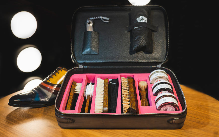 Shoe care to remove scratches - Melvin & Hamilton