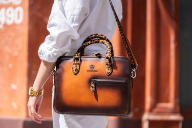 Leather crossbody bag Melvin & Hamilton