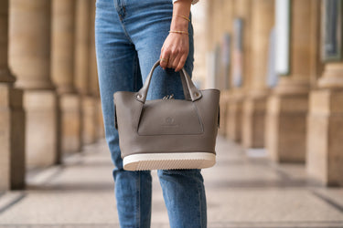 Christine 1|hero_img