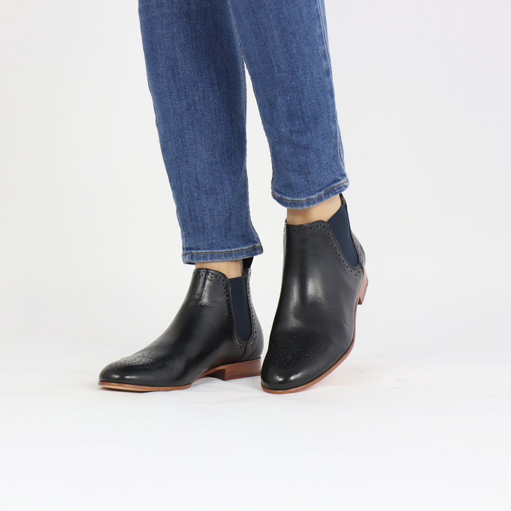 Sally 16|model